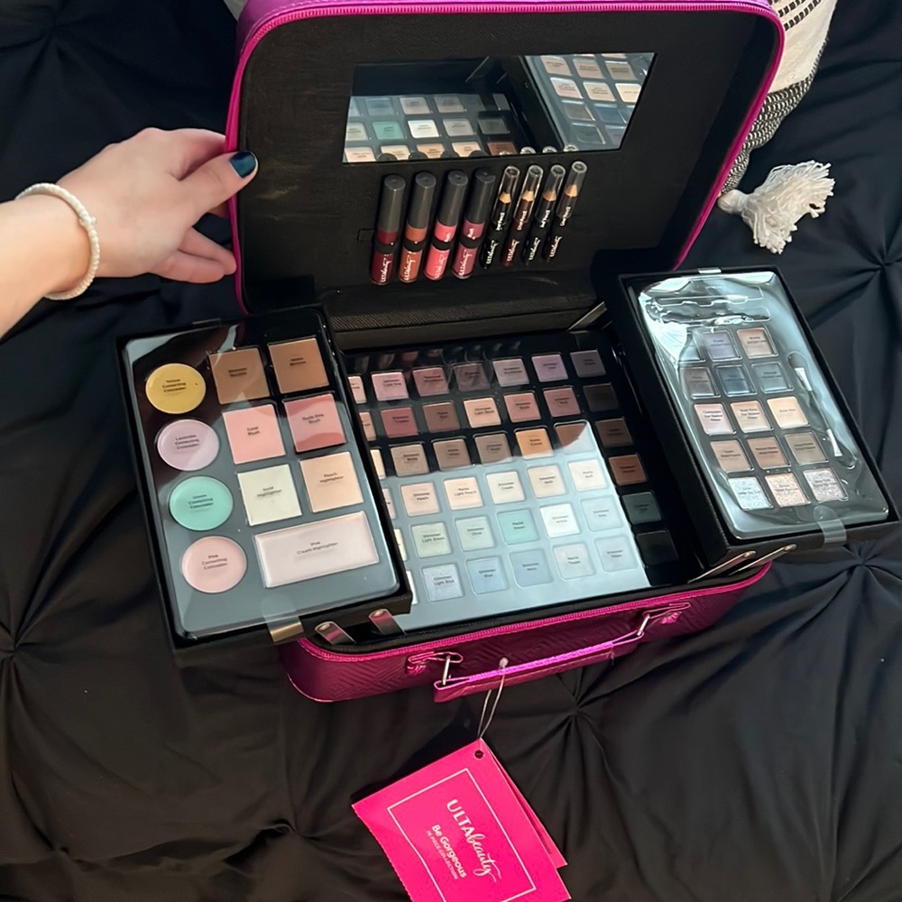 Ulta beauty 76 piece collection makeup NWT not used brand new sealed
